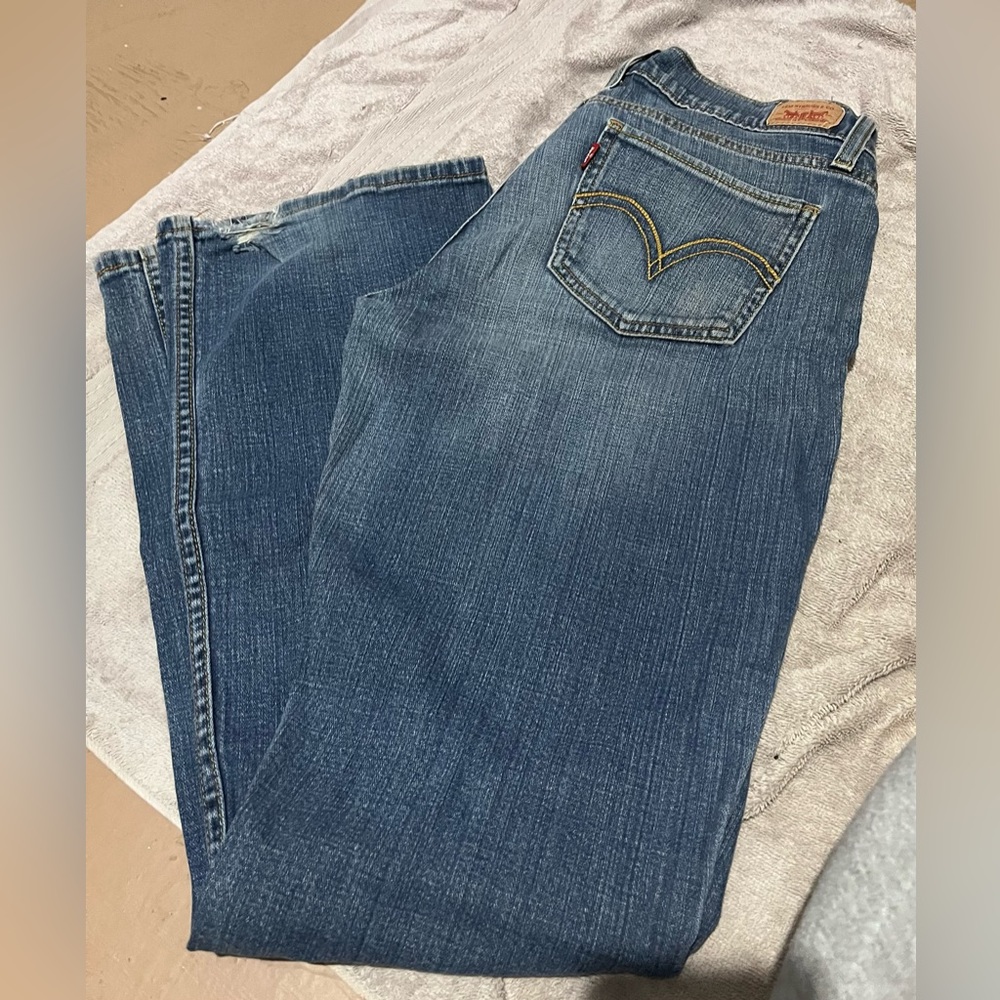 Levi too low 524 jeans